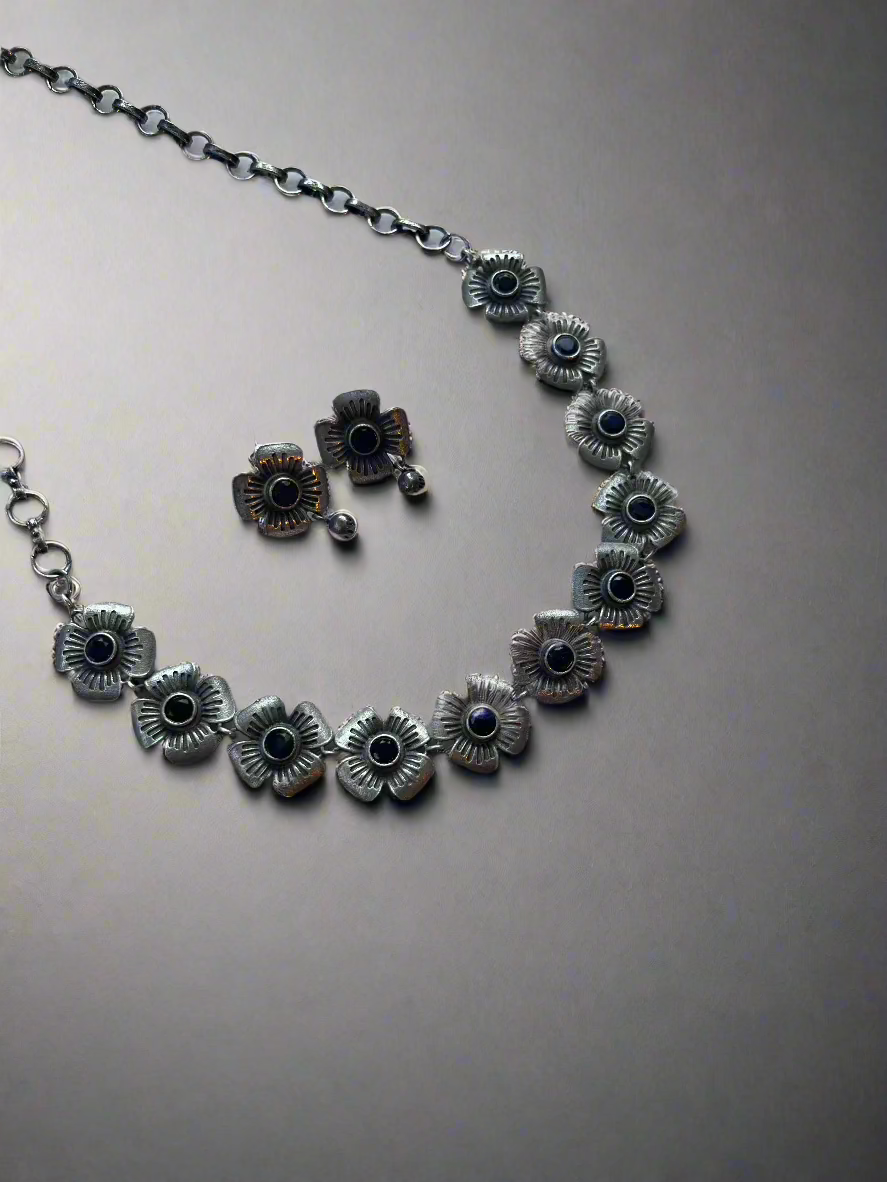 Black Flower Choker - Kolor Rhythms