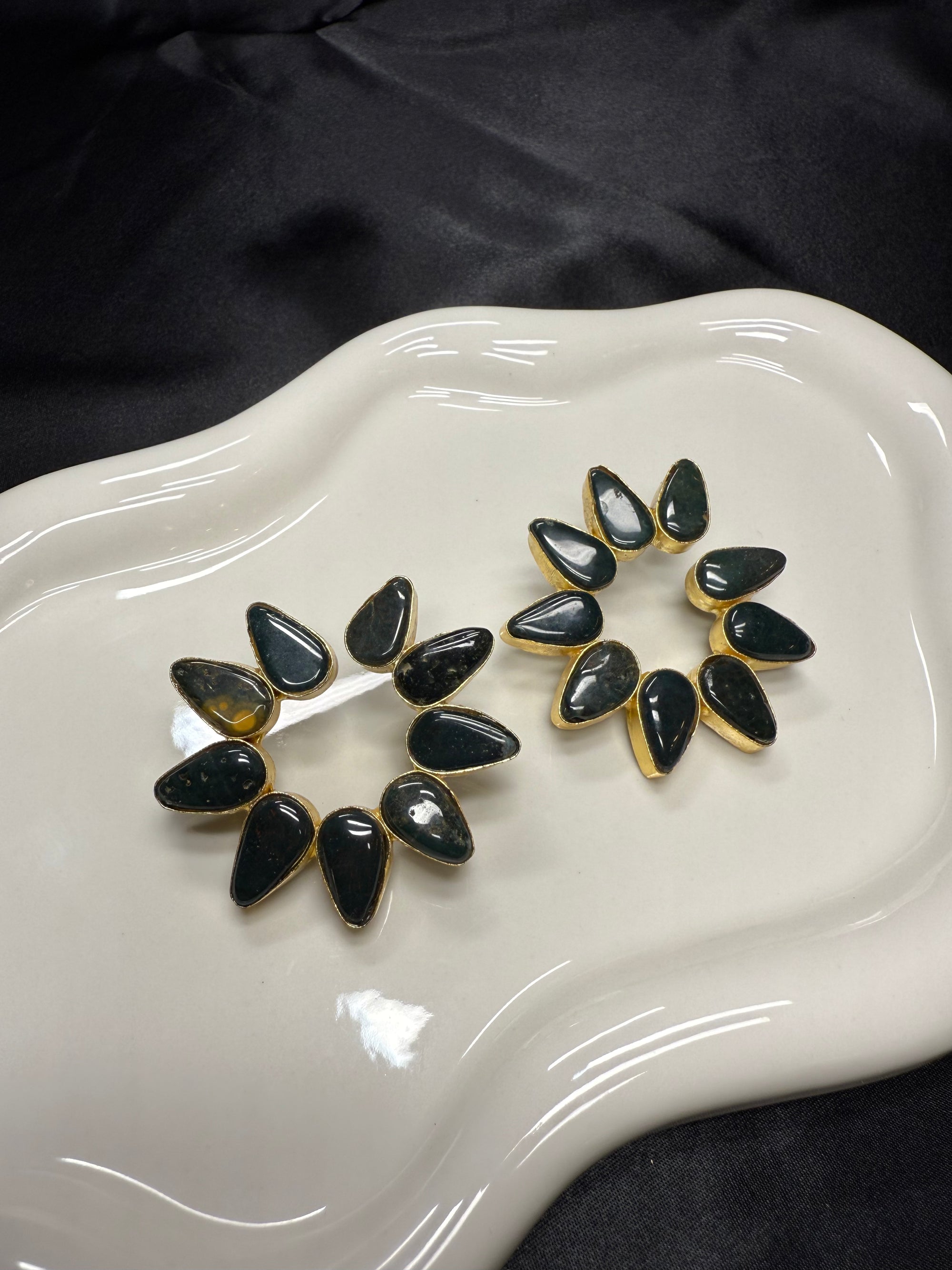 Round Black Teardrop Earrings