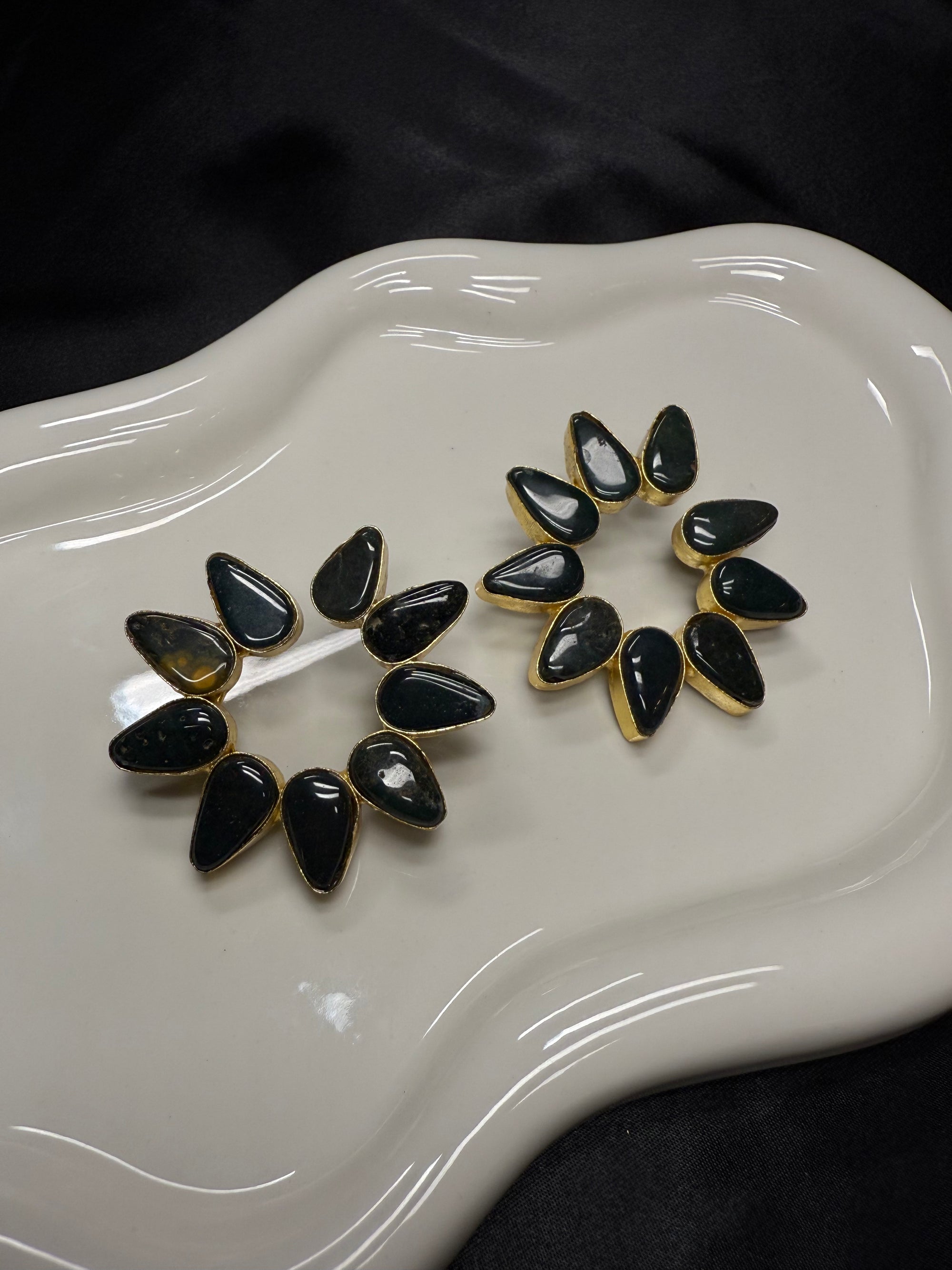 Round Black Teardrop Earrings