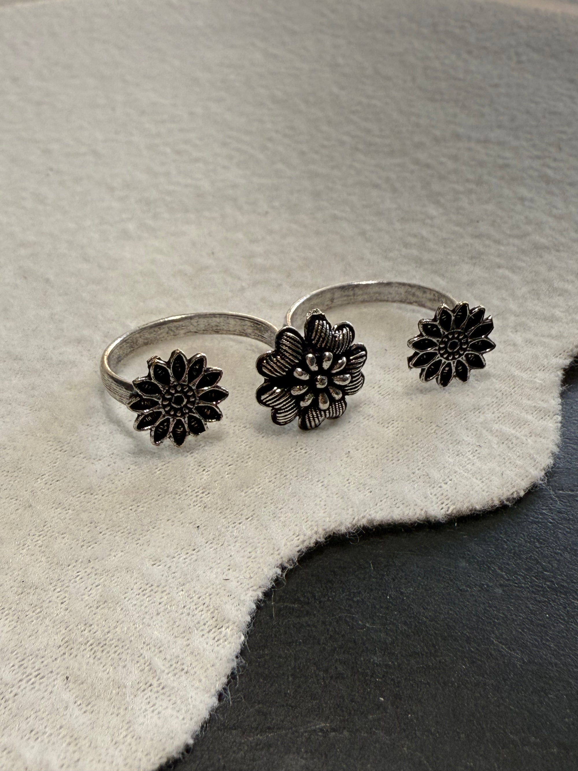Black 2 Finger Ring