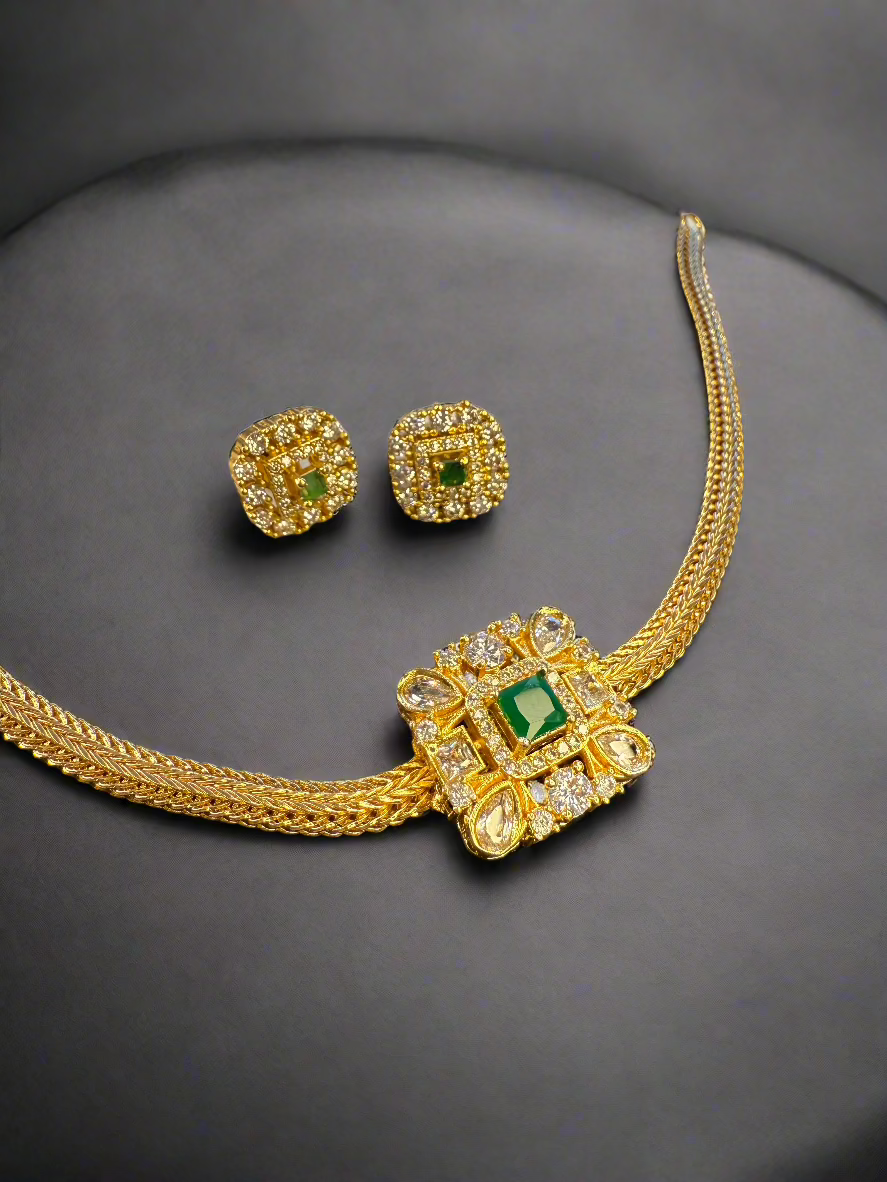 Sleek Choker - Green