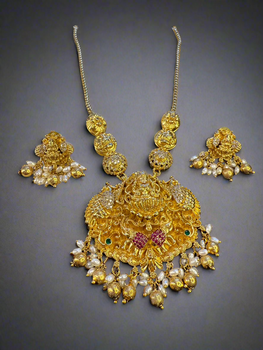 Temple Chunky Pendant Set
