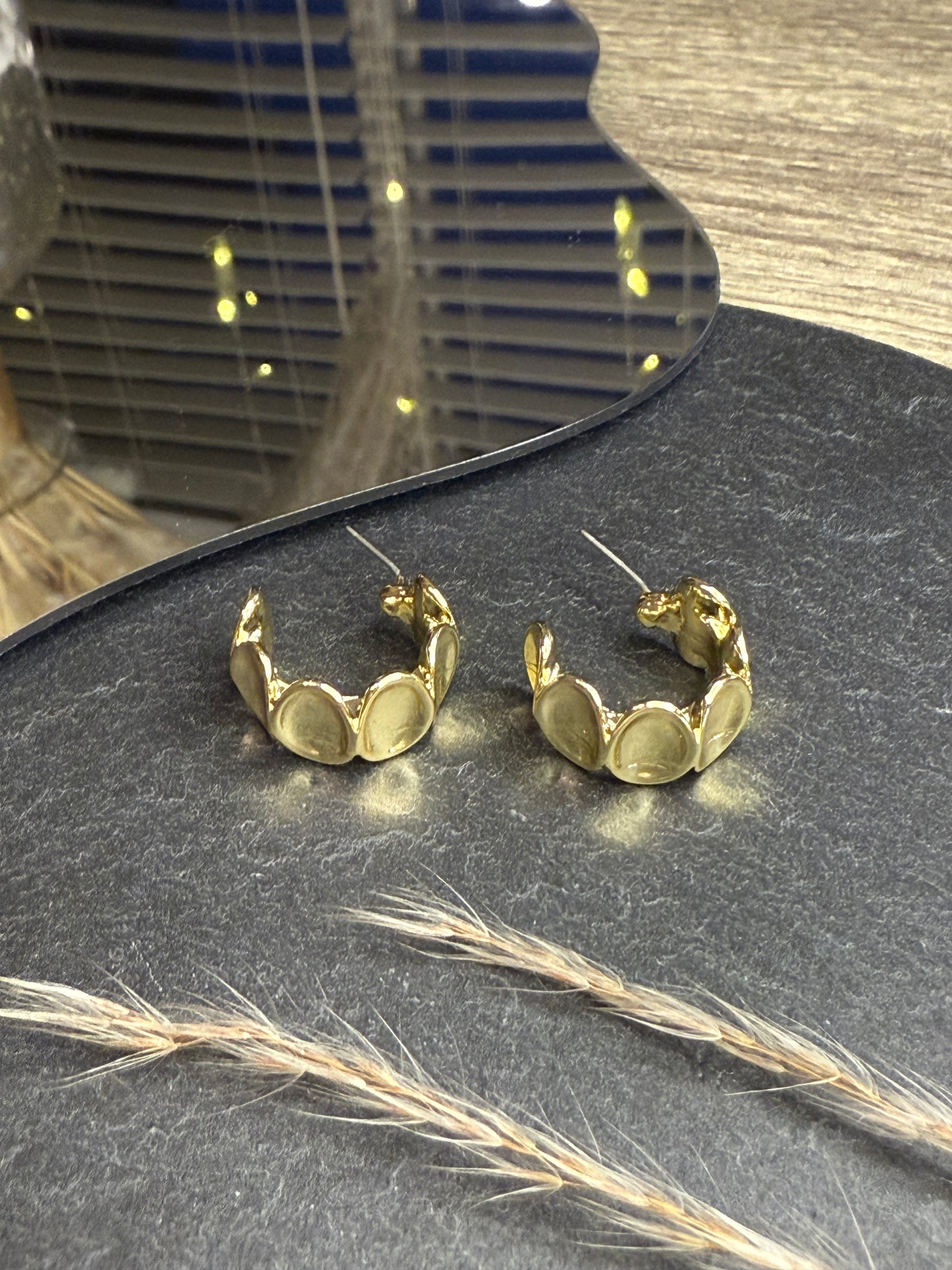 Dainty Hoops