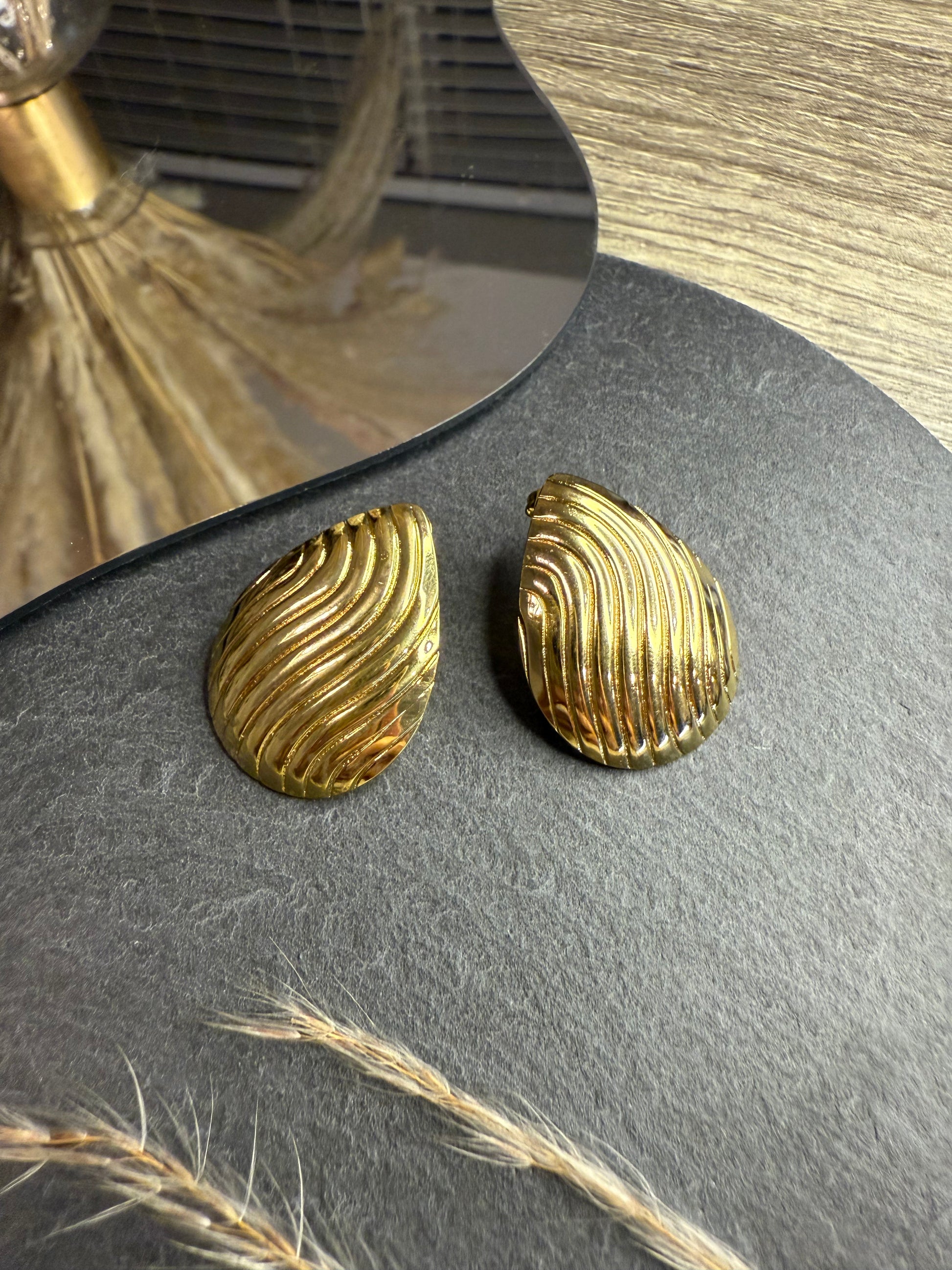 Wavy Teardrop Studs