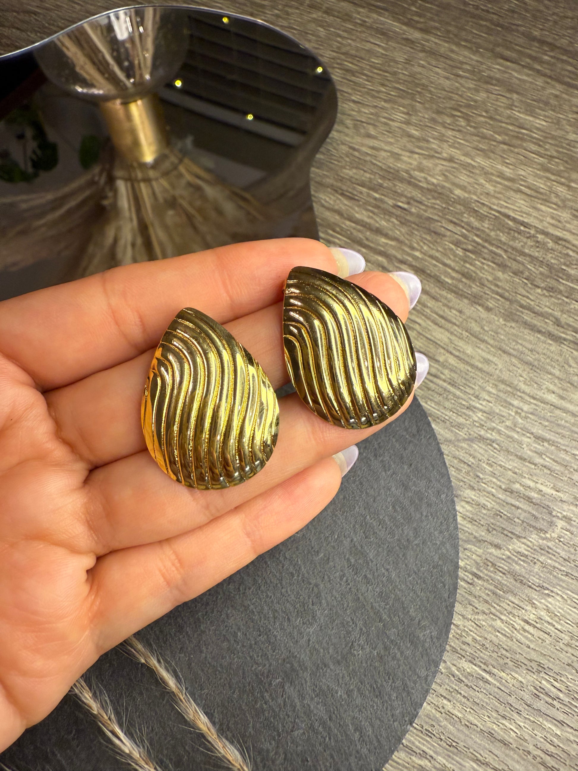 Wavy Teardrop Studs