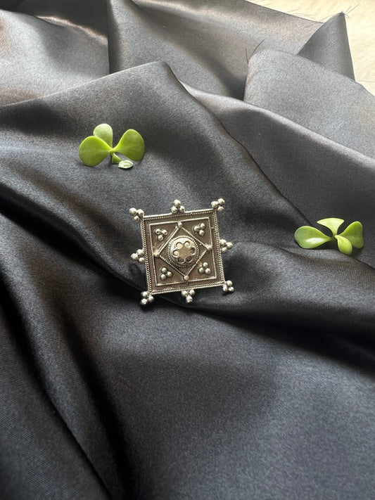 Square Oxidized Ring - Kolor Rhythms