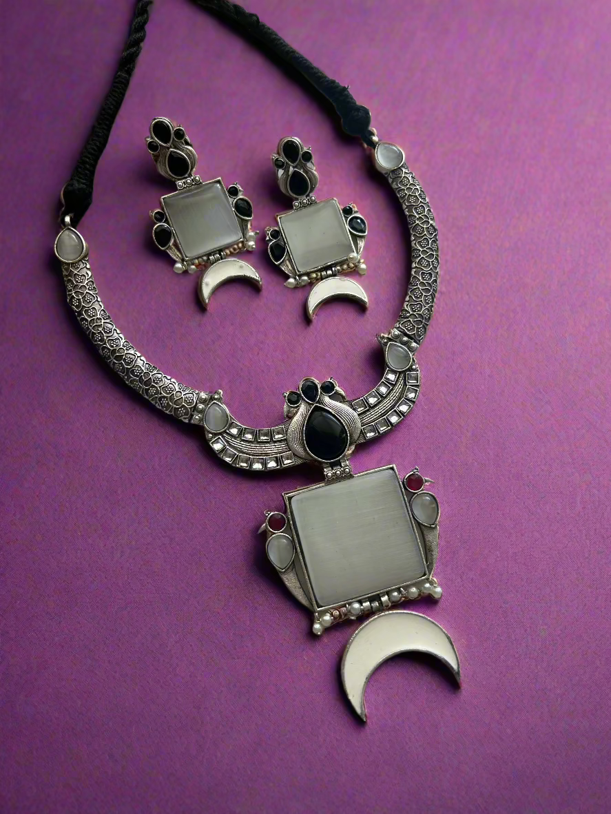 Semi Hasli Necklace - Kolor Rhythms
