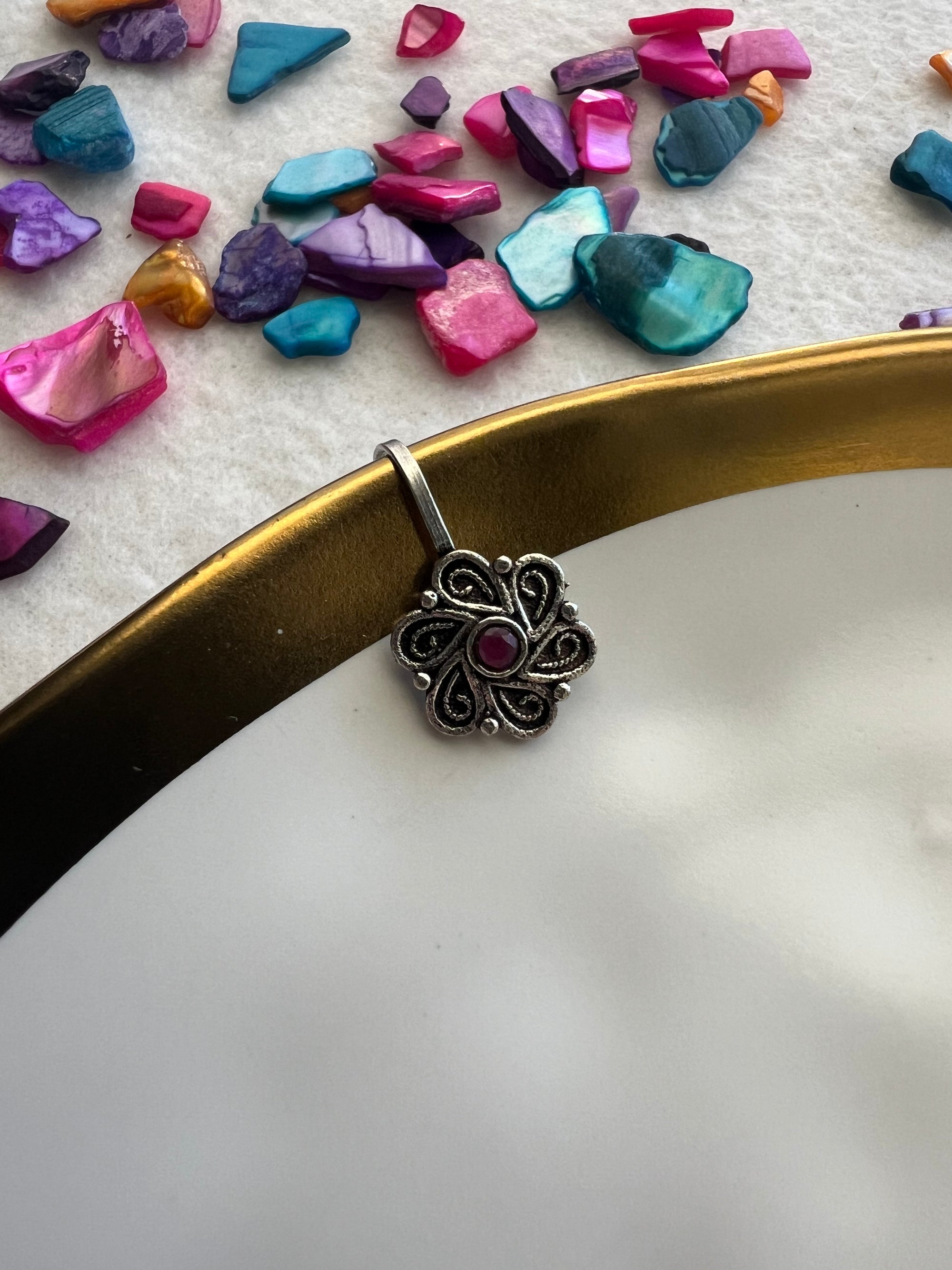 Rangoli Nose Pin - Non Pierce - Kolor Rhythms