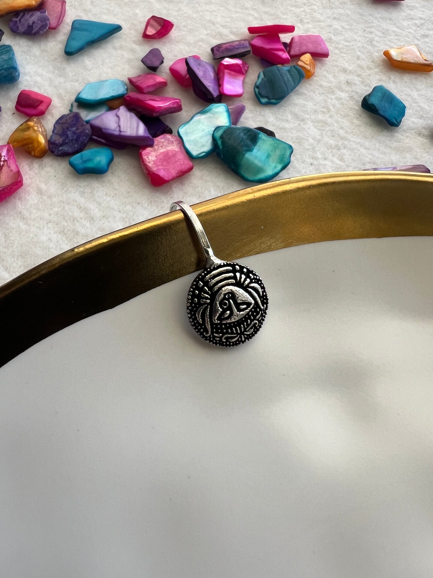 Round Face Nose Pin - Non Pierce