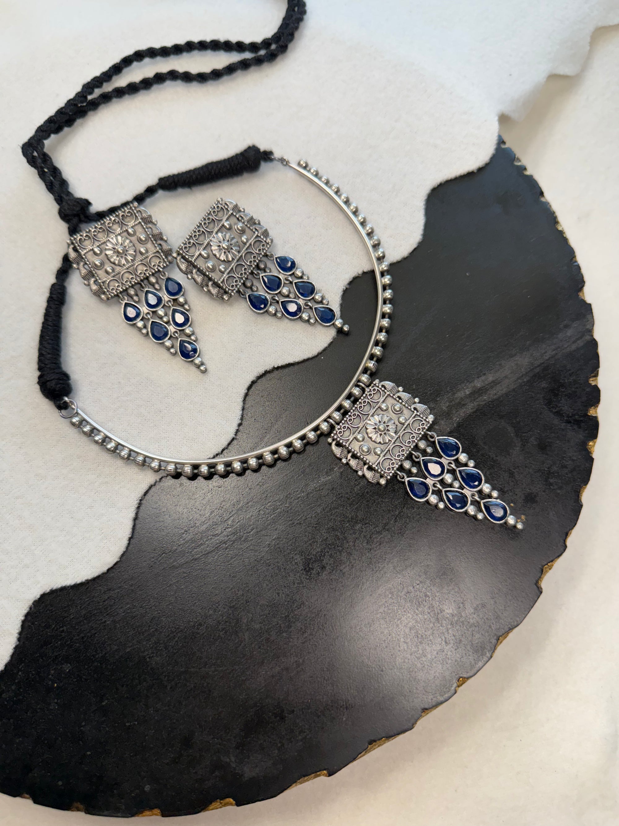 Semi Hasli Choker - Blue