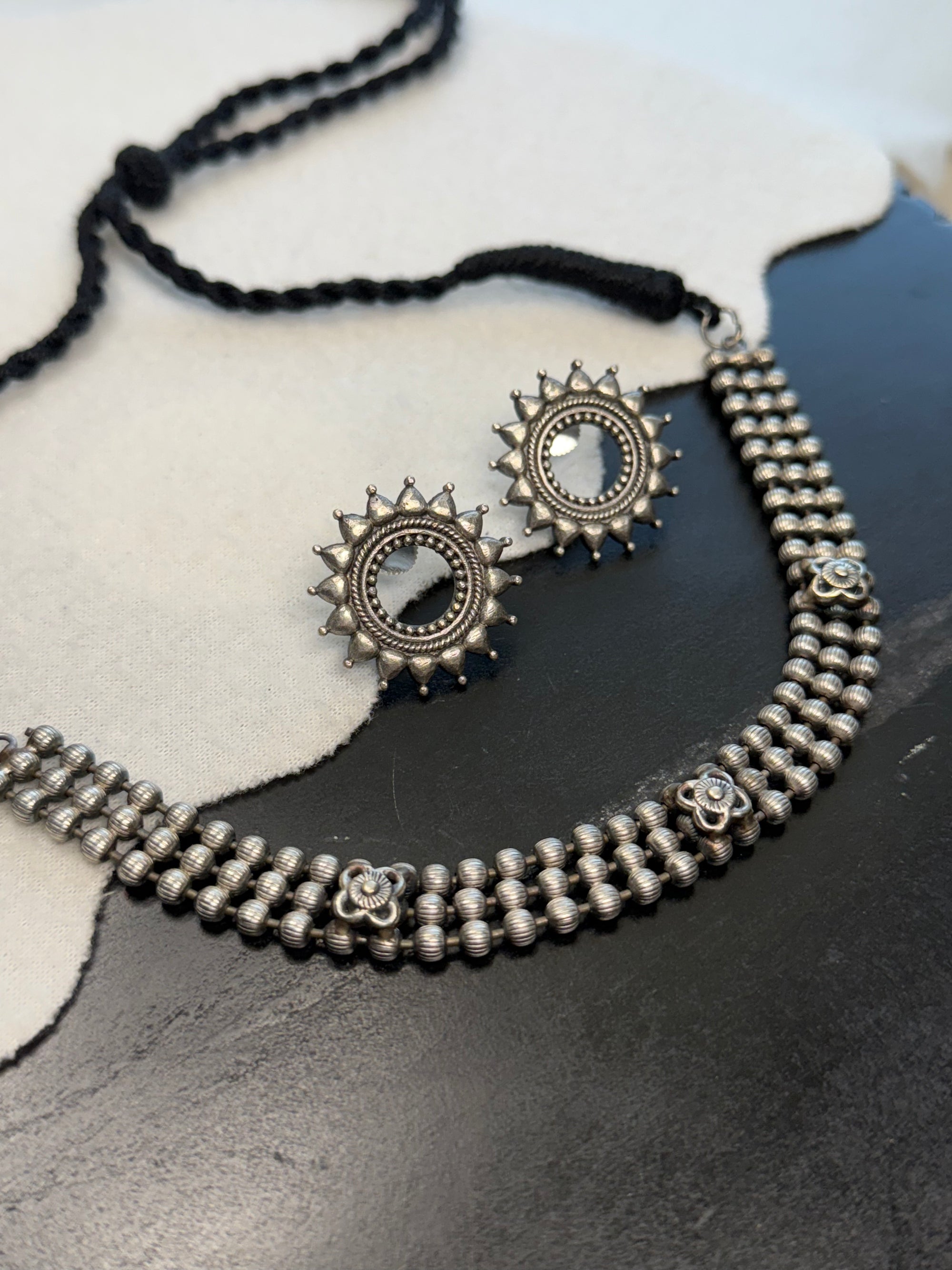Sleek Oxidized Choker