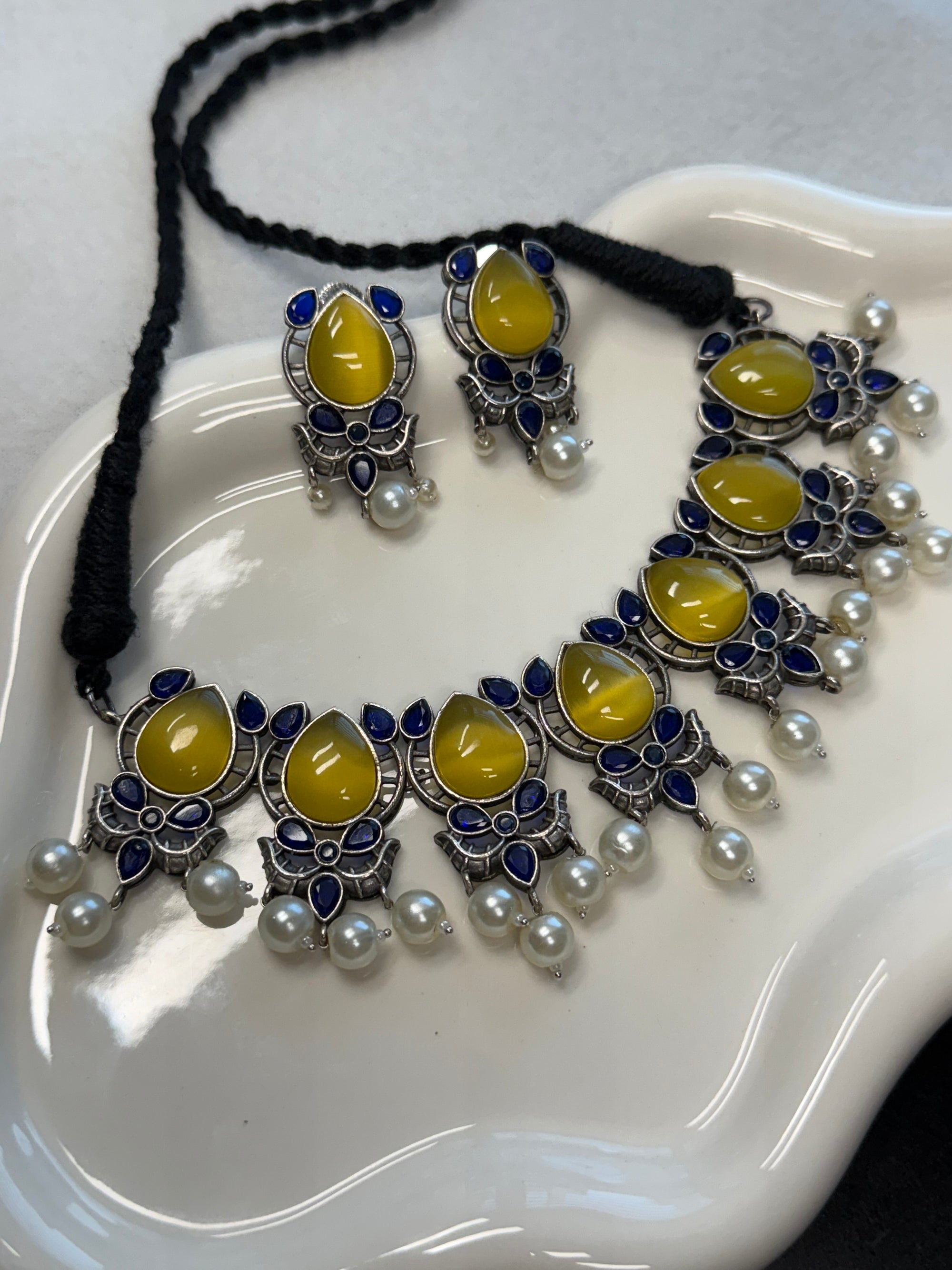 Yellow-Blue Choker