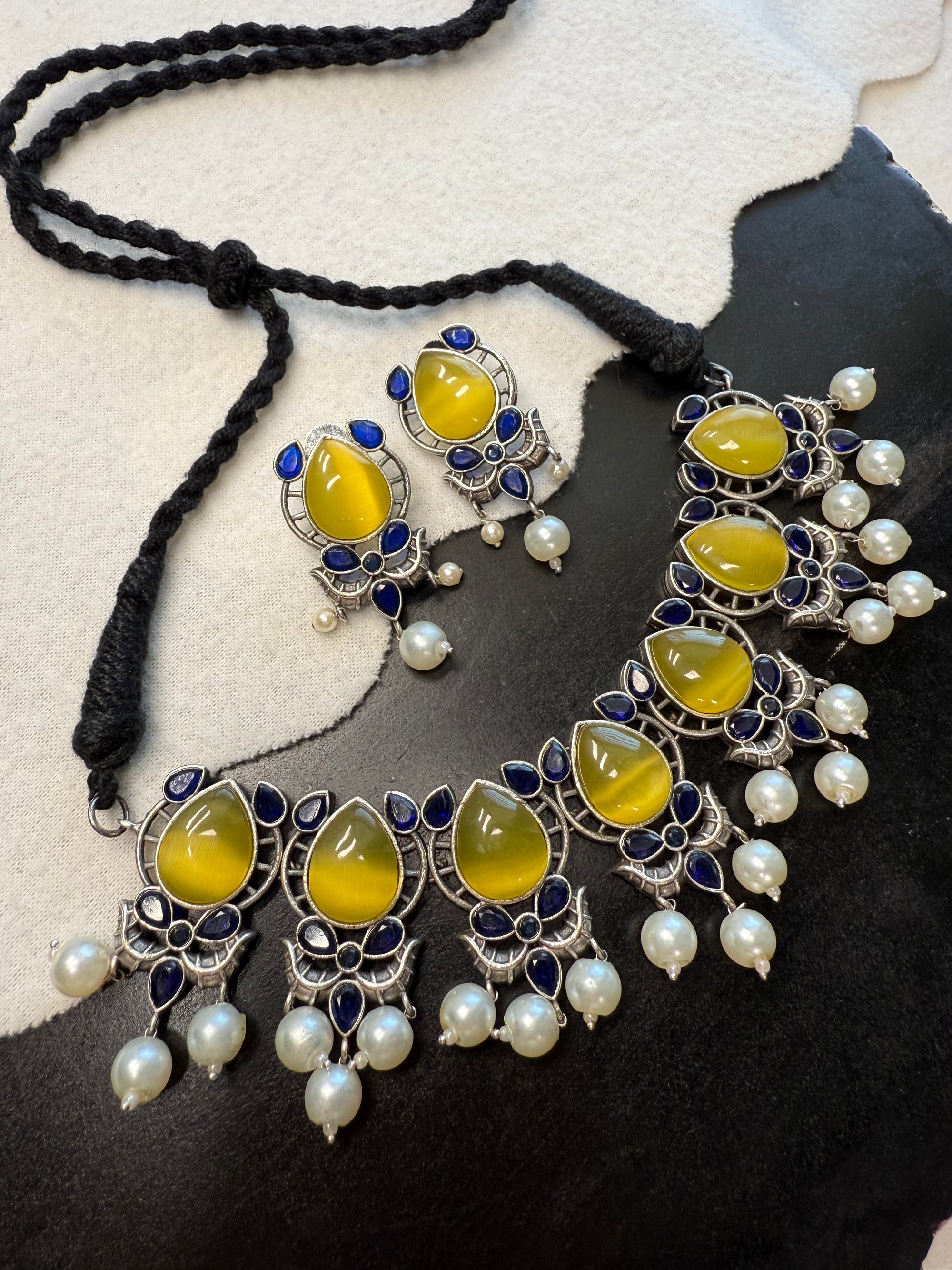 Yellow-Blue Choker