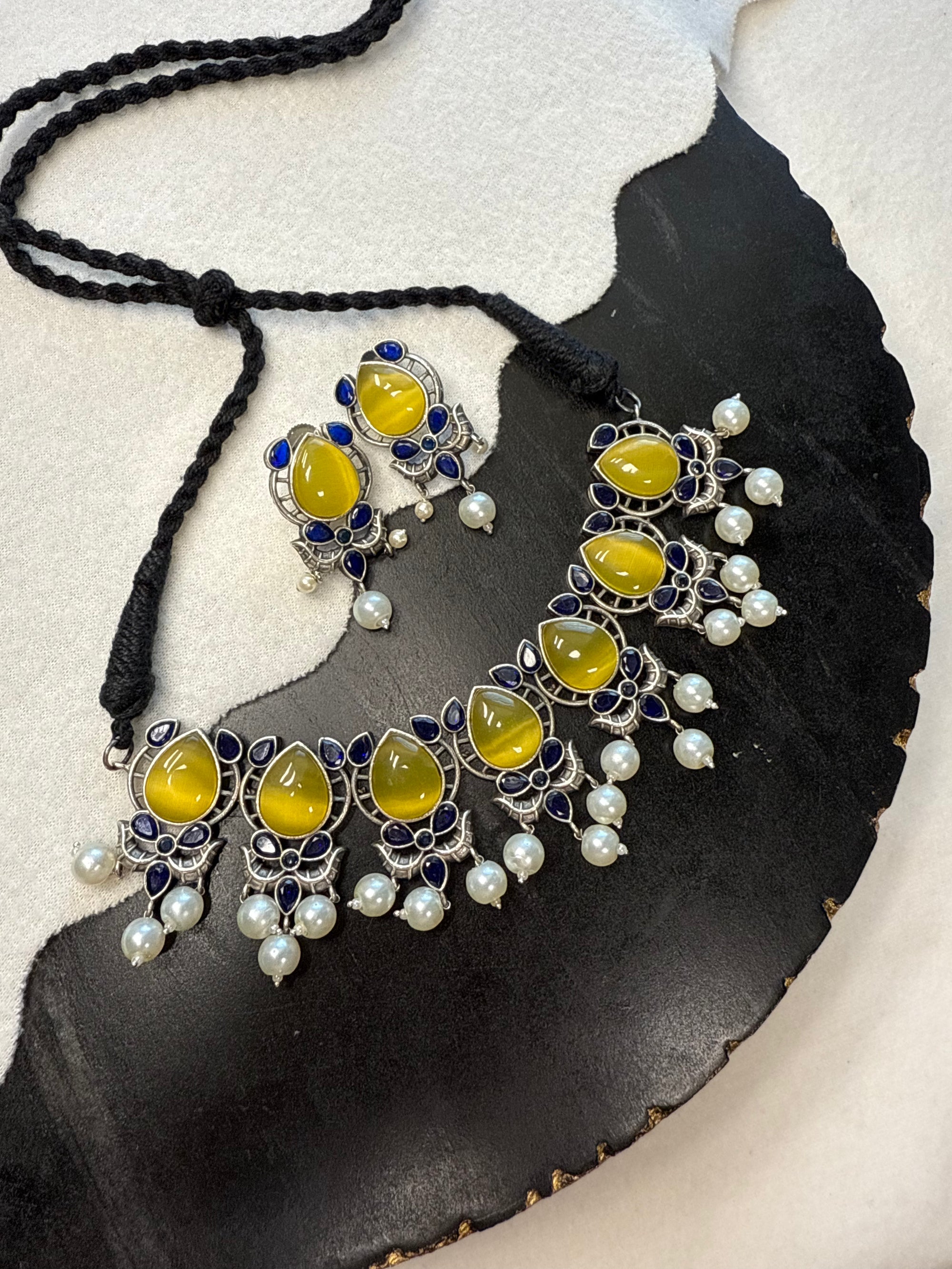 Yellow-Blue Choker