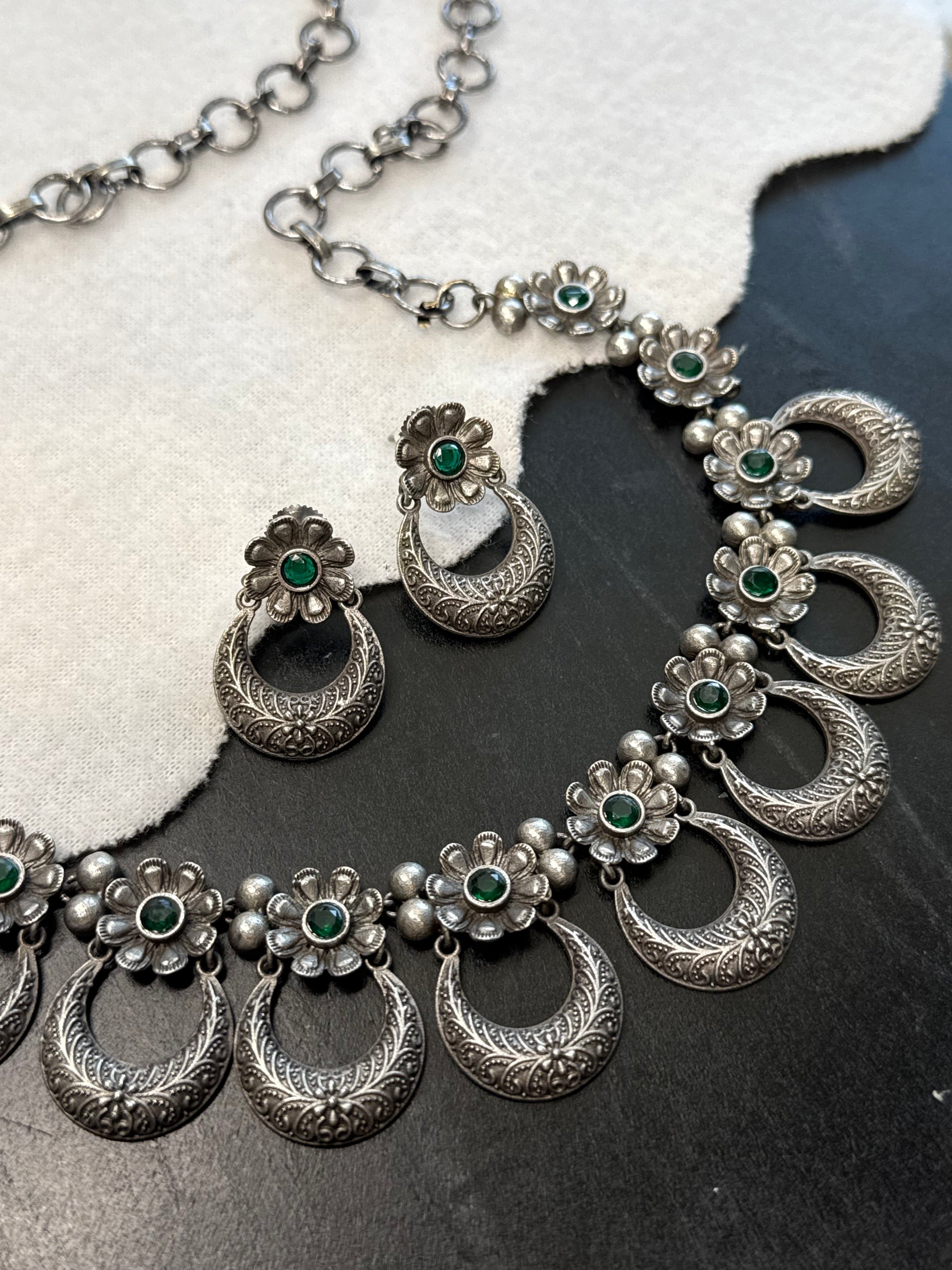 Sleek Floral Choker