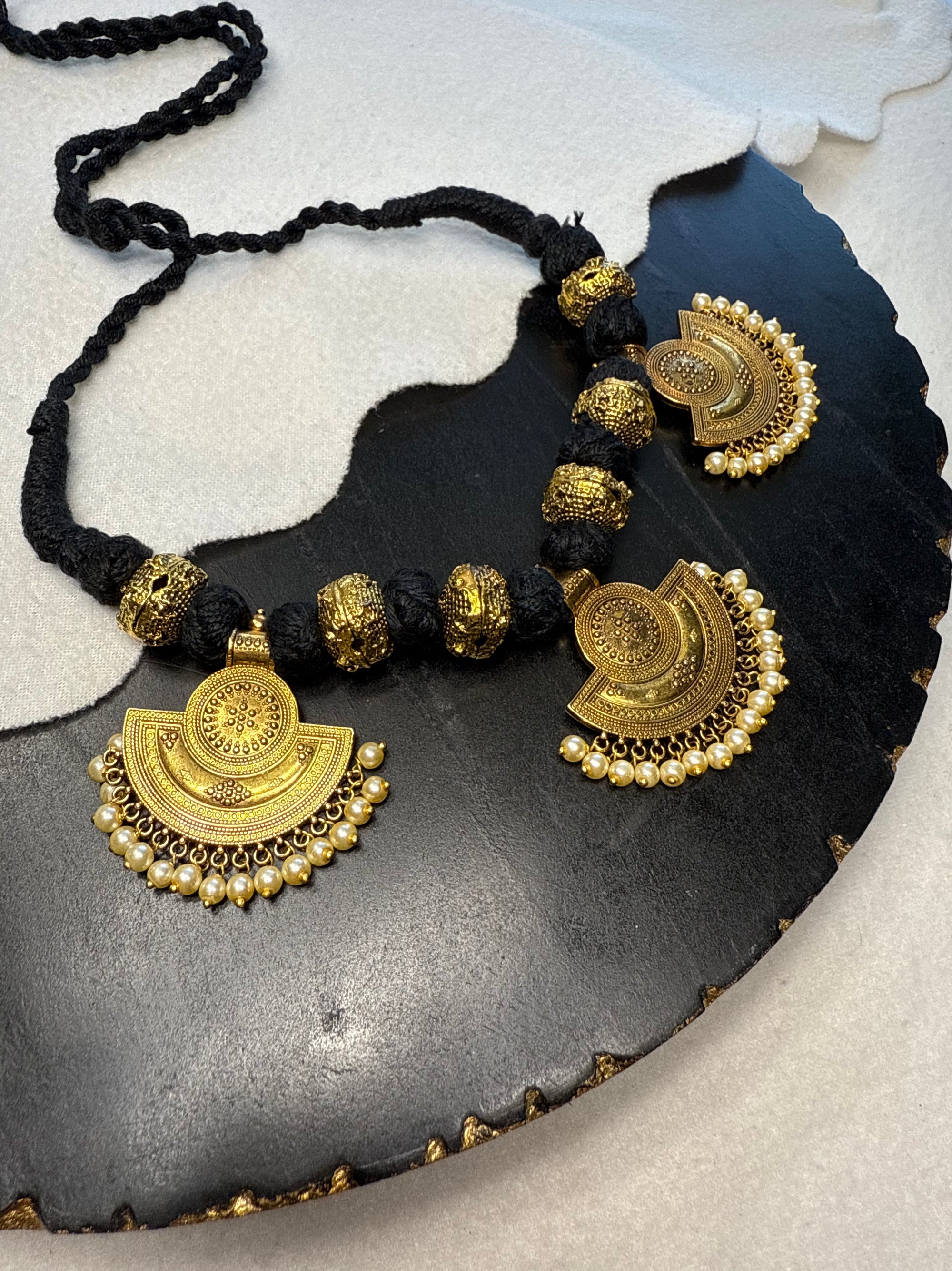 Dori Choker - Gold Polish