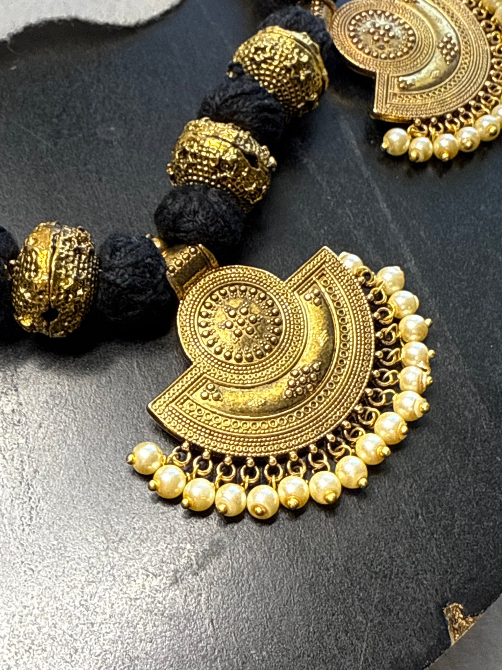 Dori Choker - Gold Polish