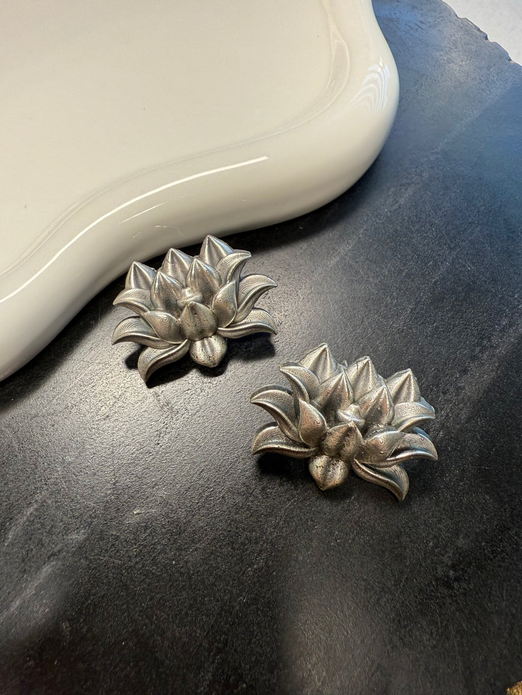 Lotus Studs