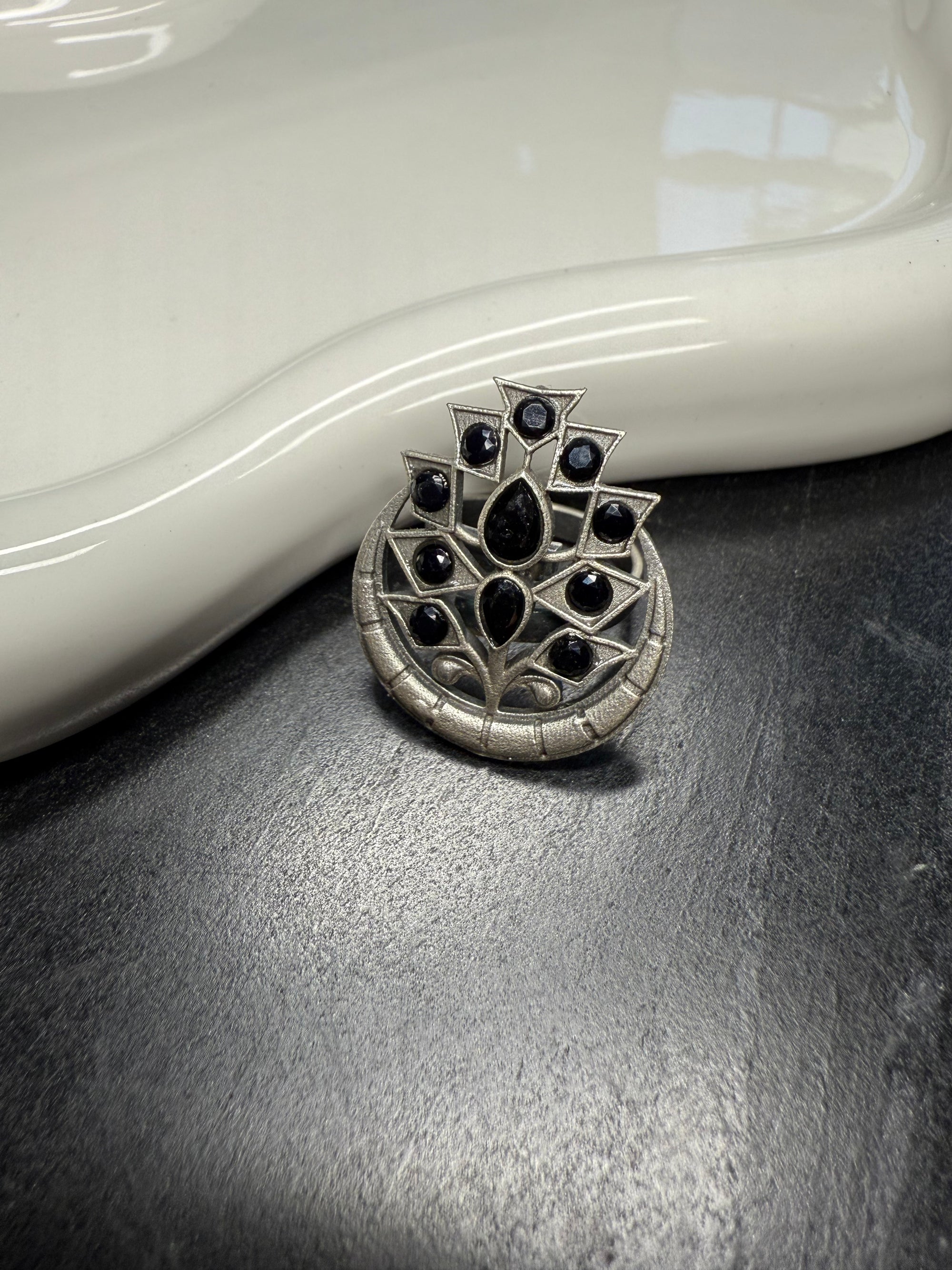 Black Stone Round Ring