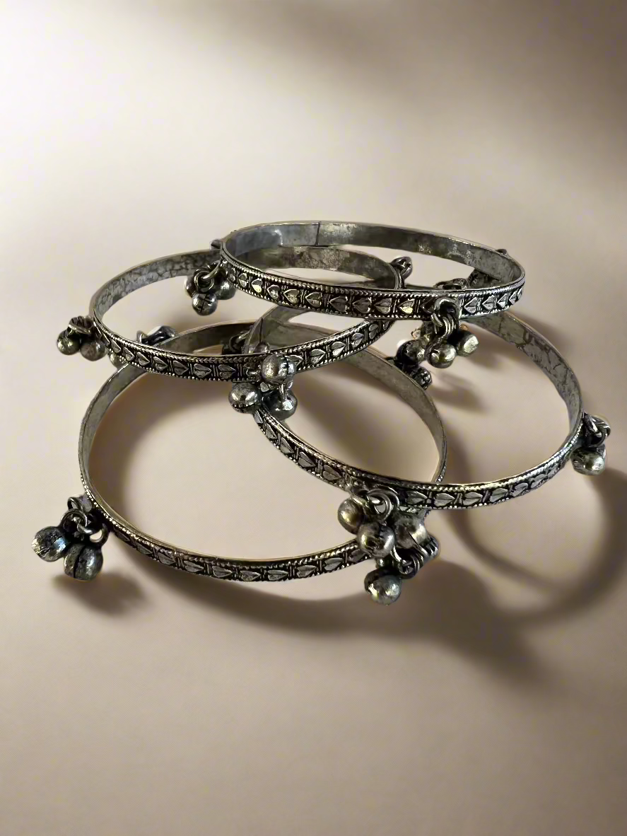 Oxidized Bangle - 4 PC Set