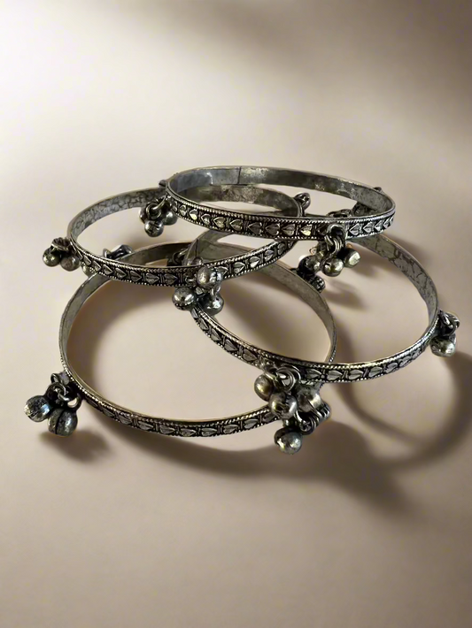 Oxidized Bangle - 4 PC Set
