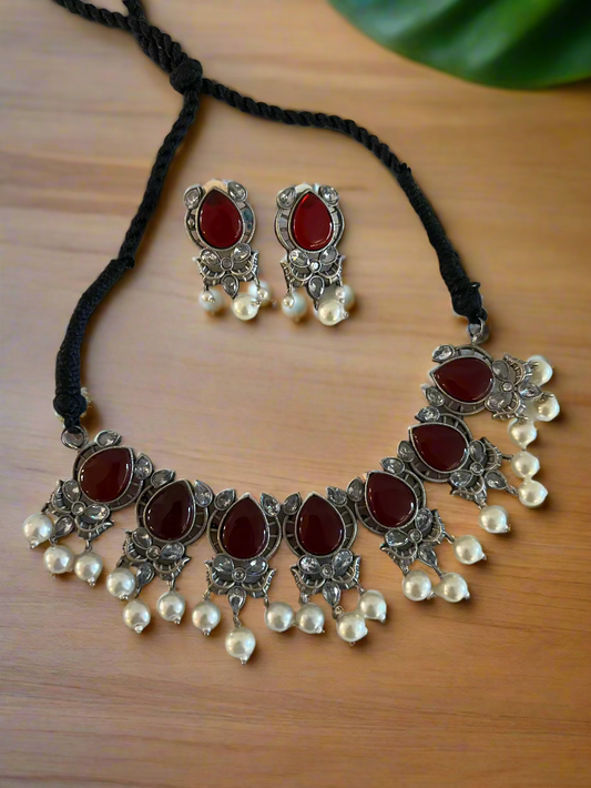 Maroon Monalisa Choker