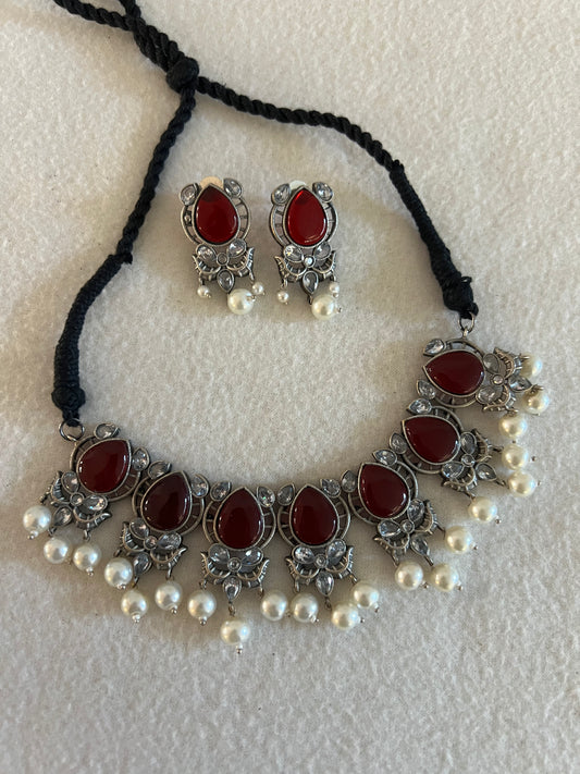 Maroon Monalisa Choker