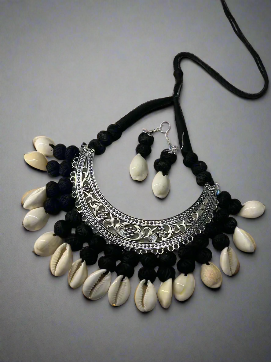 Thread Hasli Choker