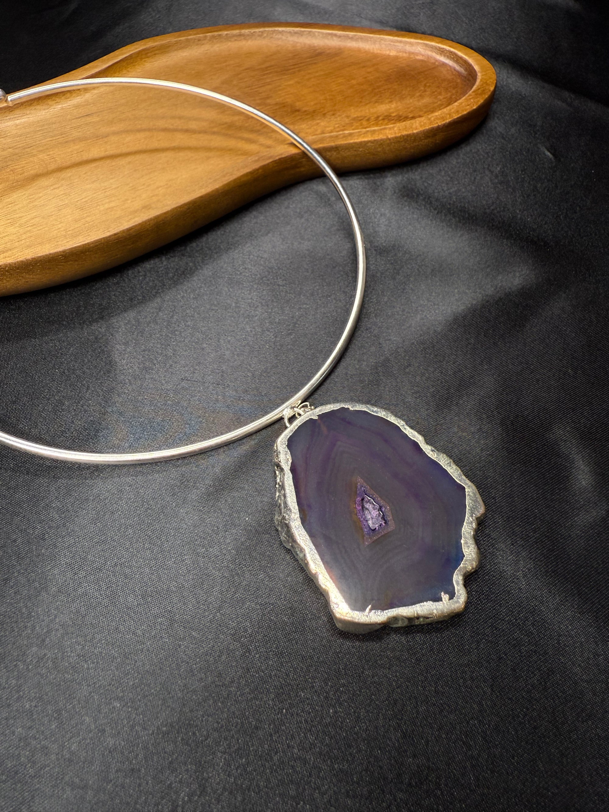 Silver Hasli with Stone