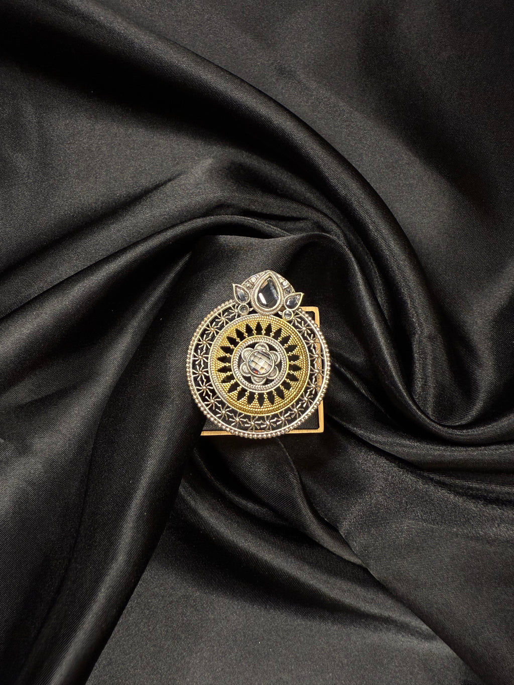 Traditional Round Ring