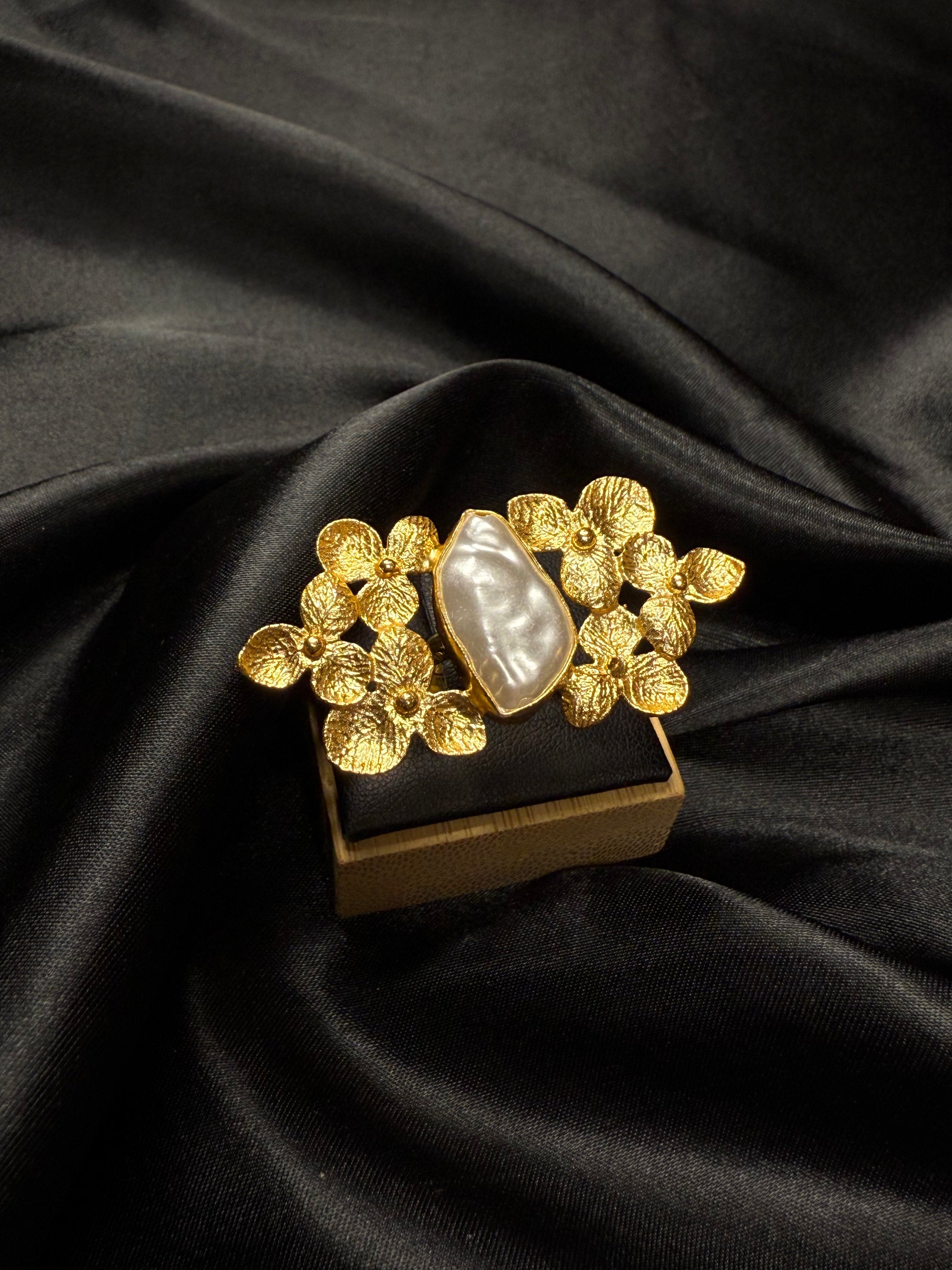 Pearl Petal Ring