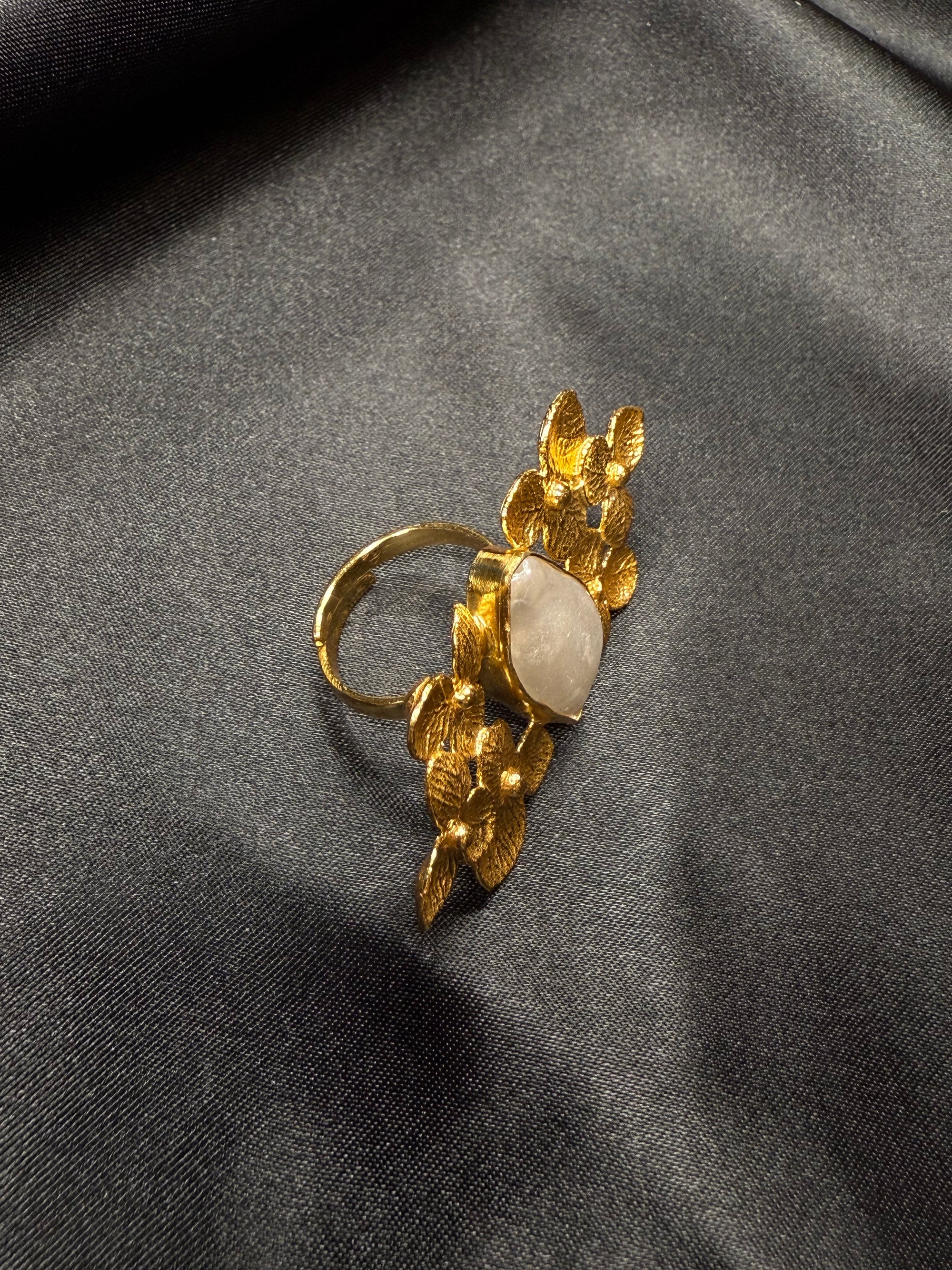 Pearl Petal Ring