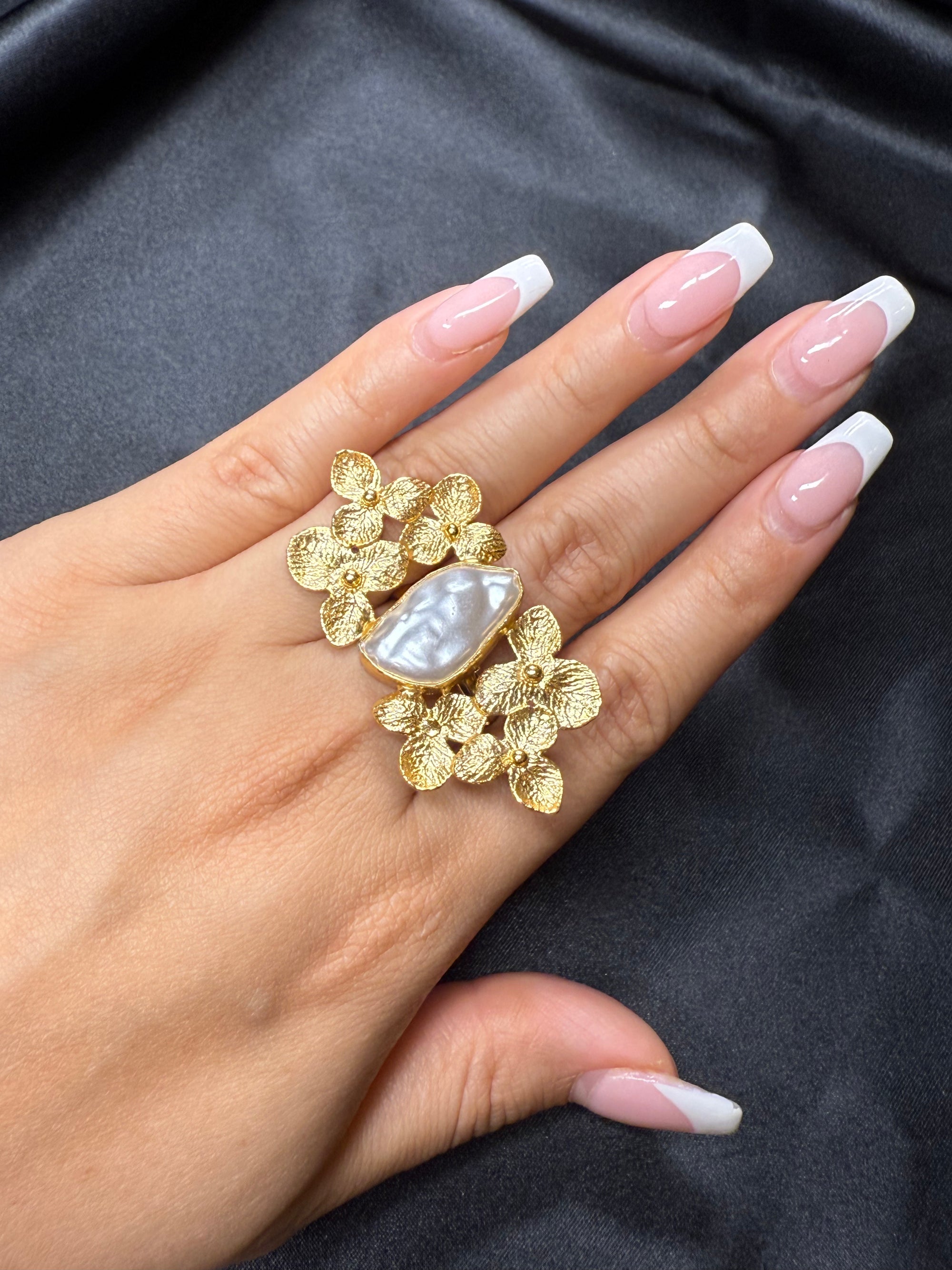 Pearl Petal Ring