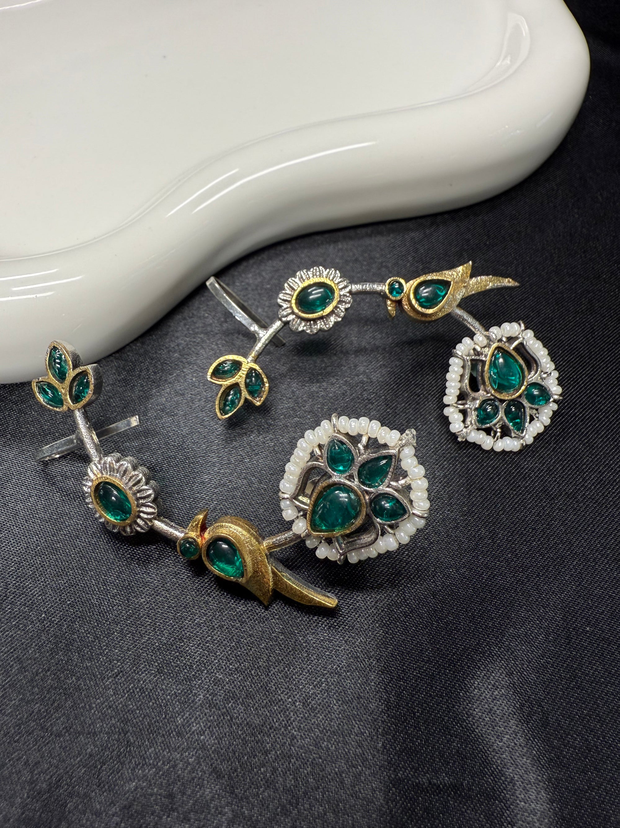 Minimal Green Cuffs