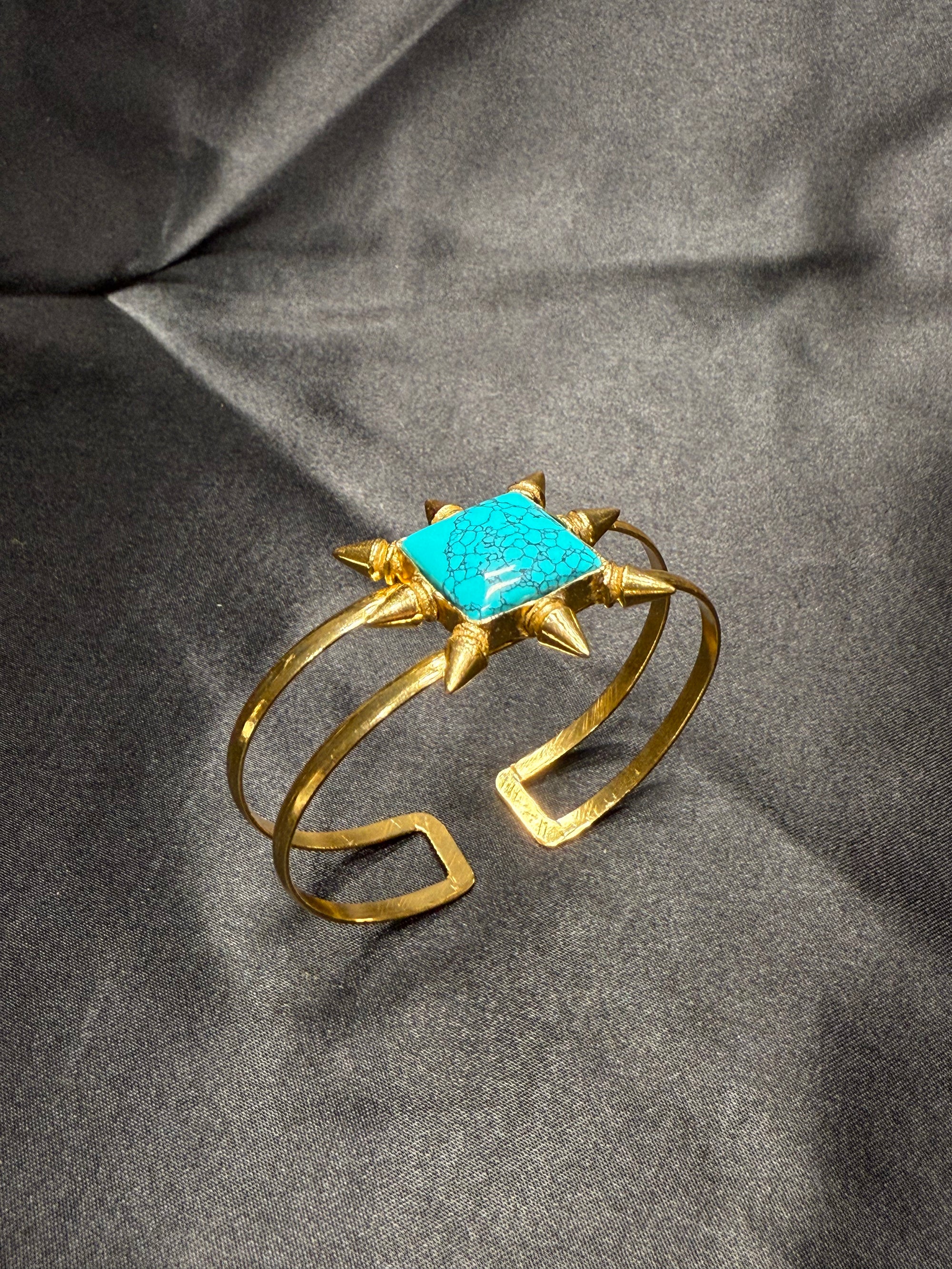 Bright Stone Bracelet