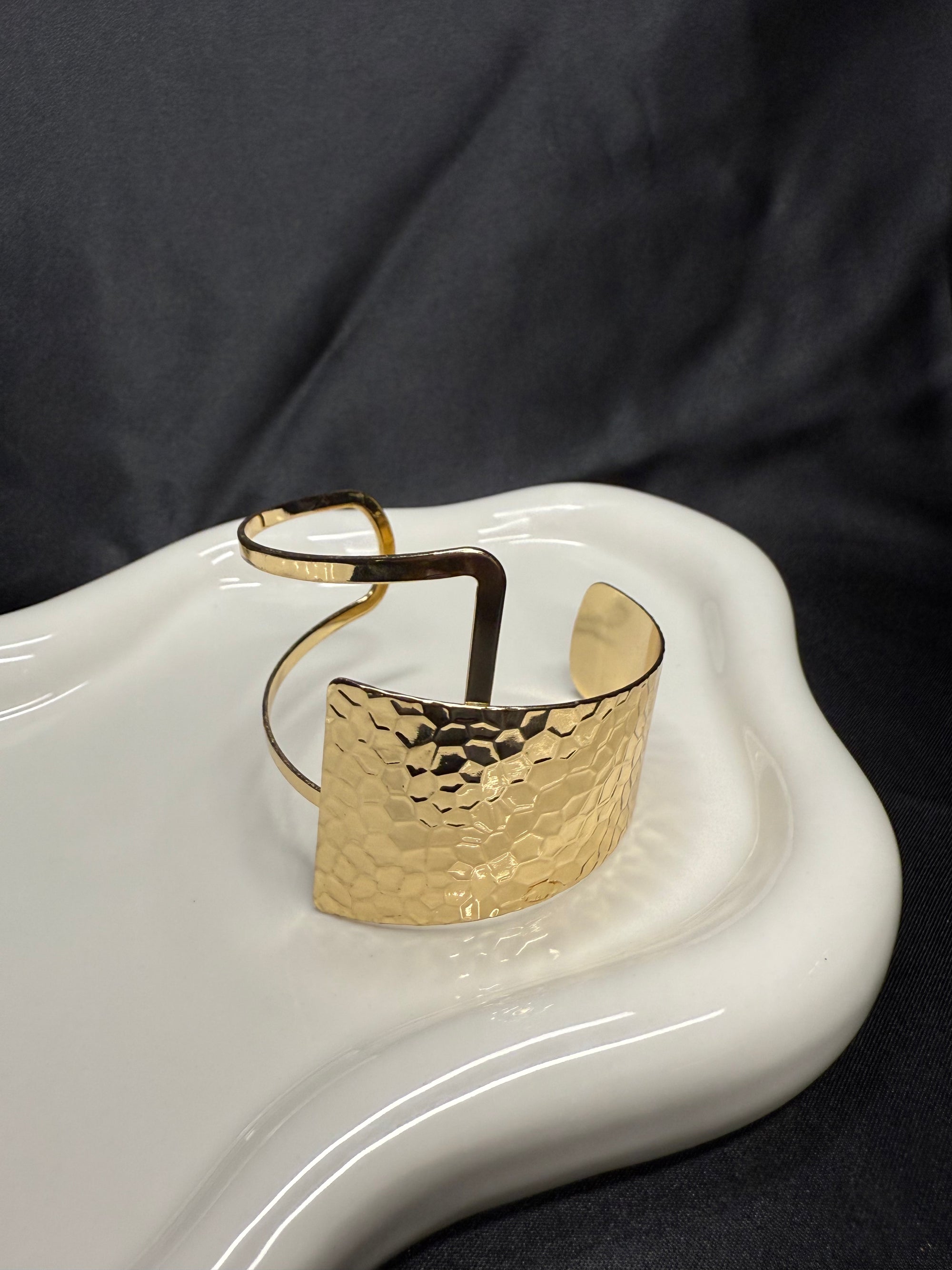 Minimal Gold Bracelet