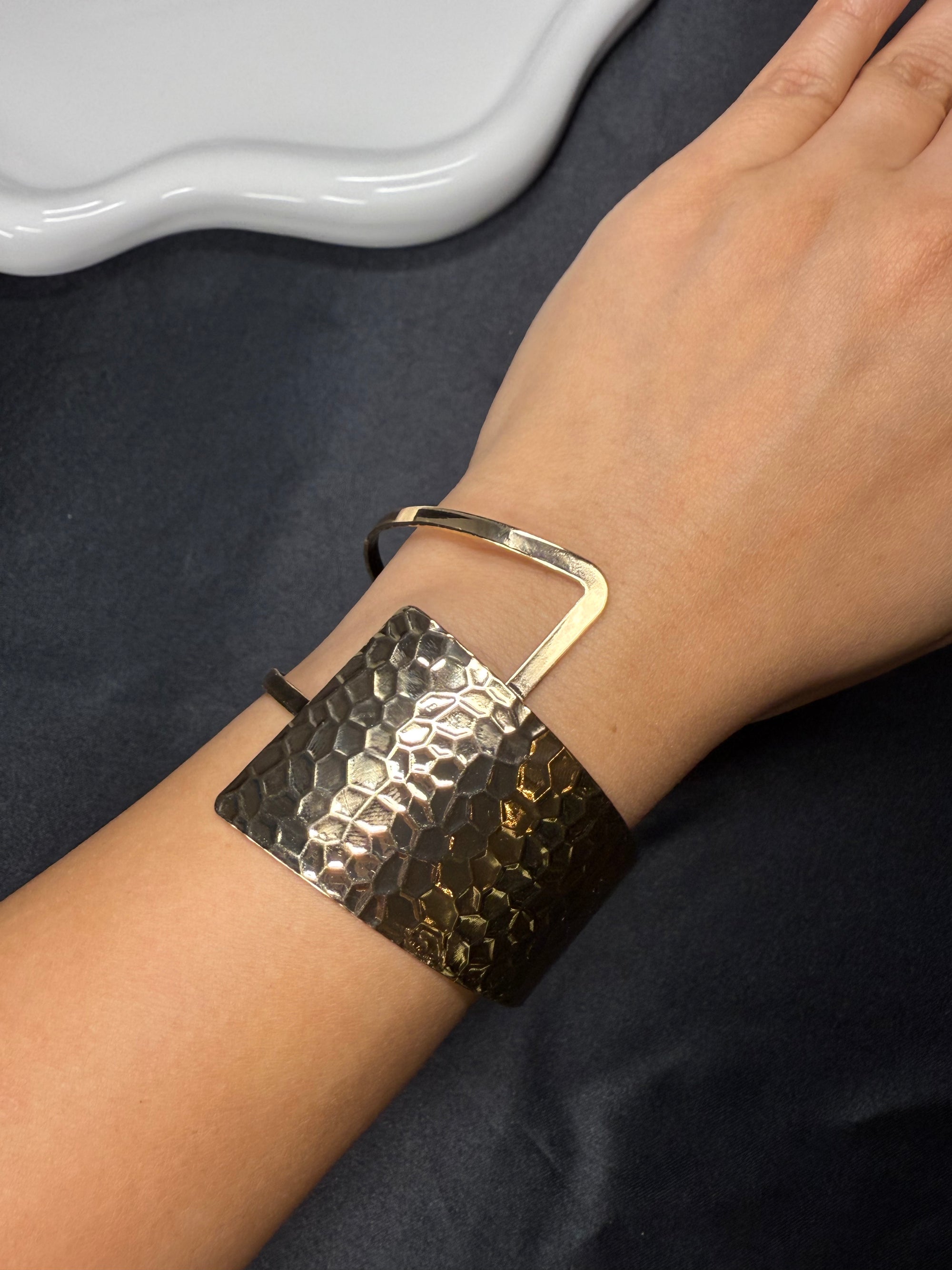 Minimal Gold Bracelet