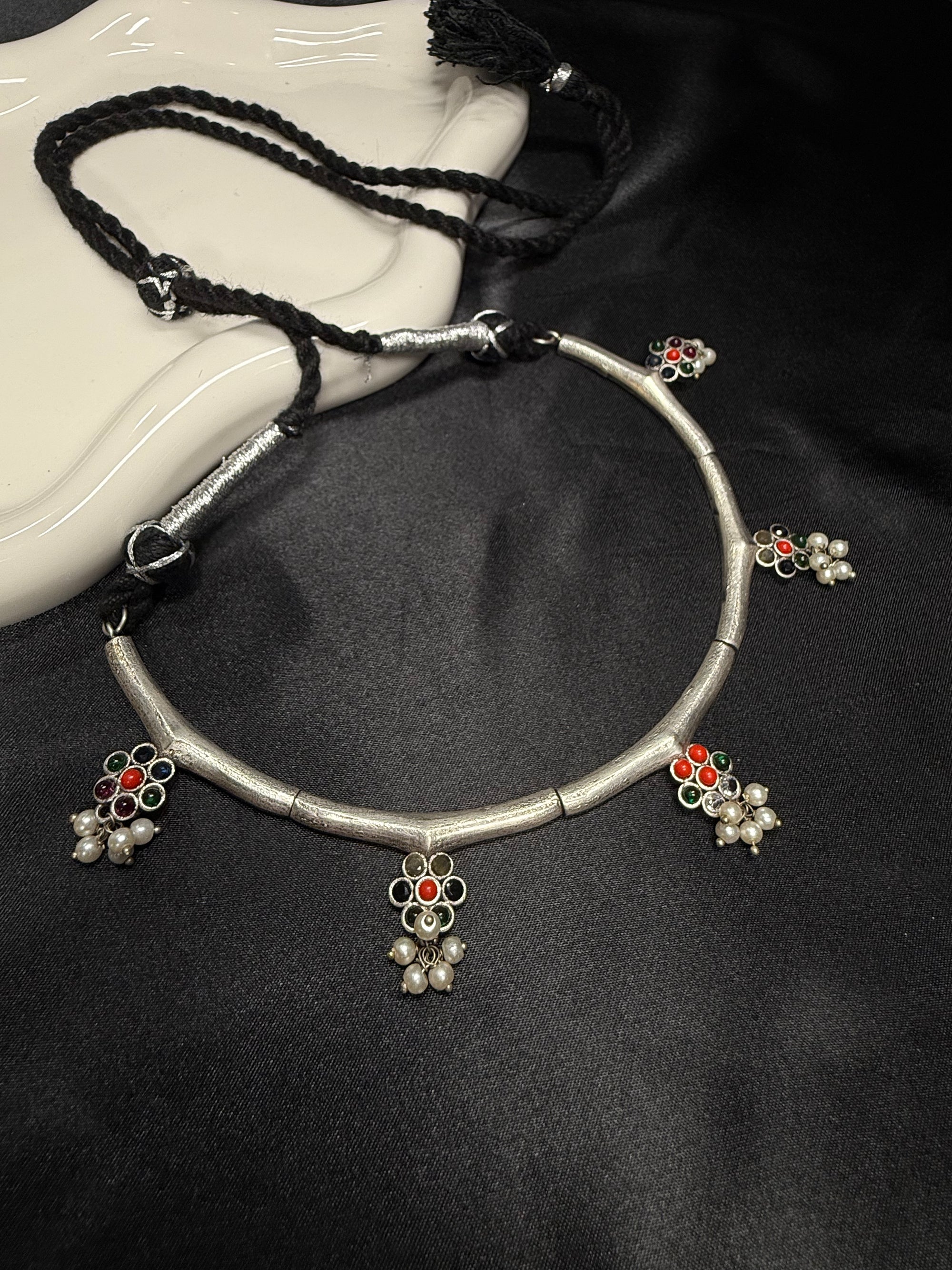 Sleek Choker - TriColor