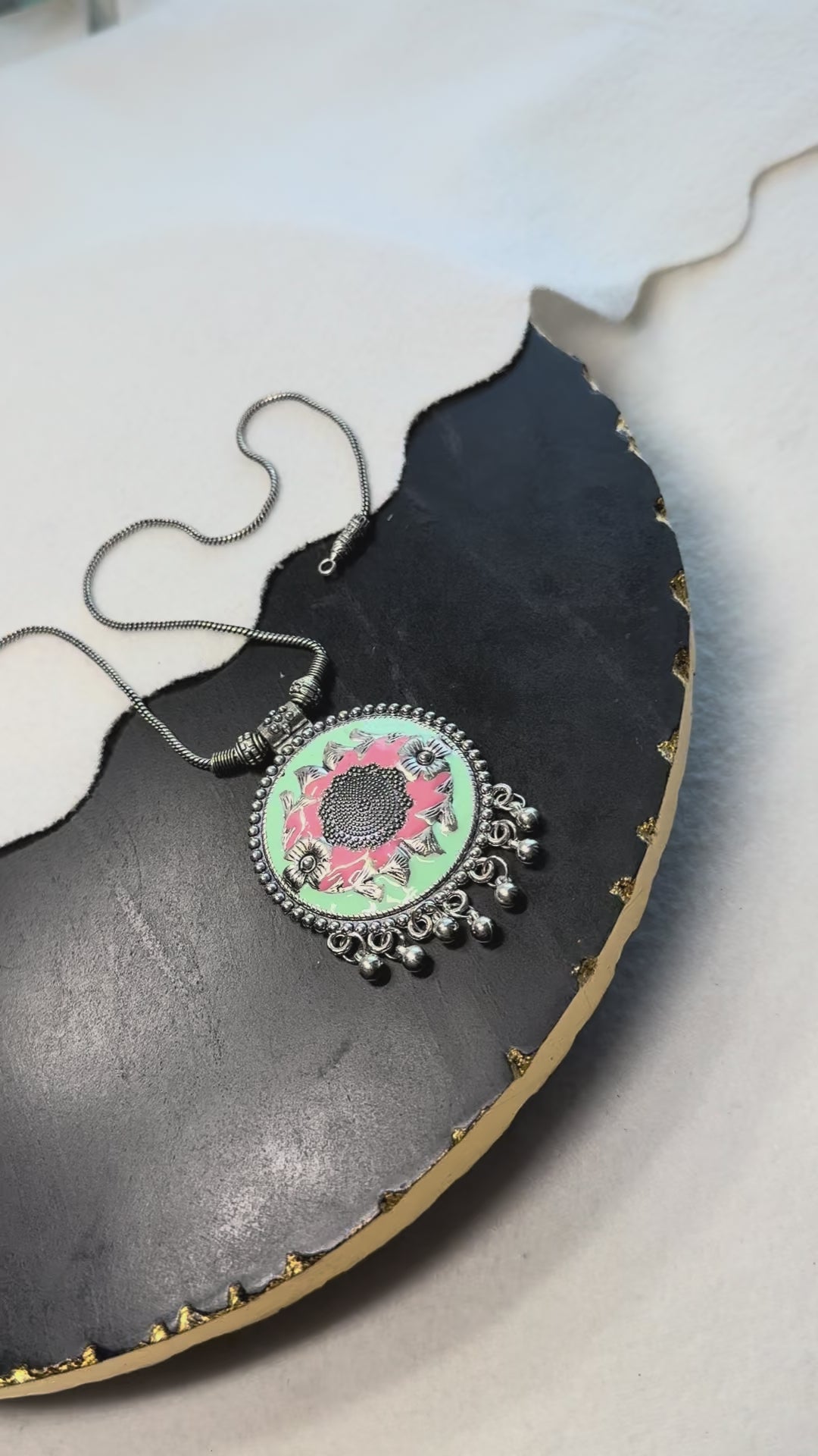 Beautiful Pendant Necklace
