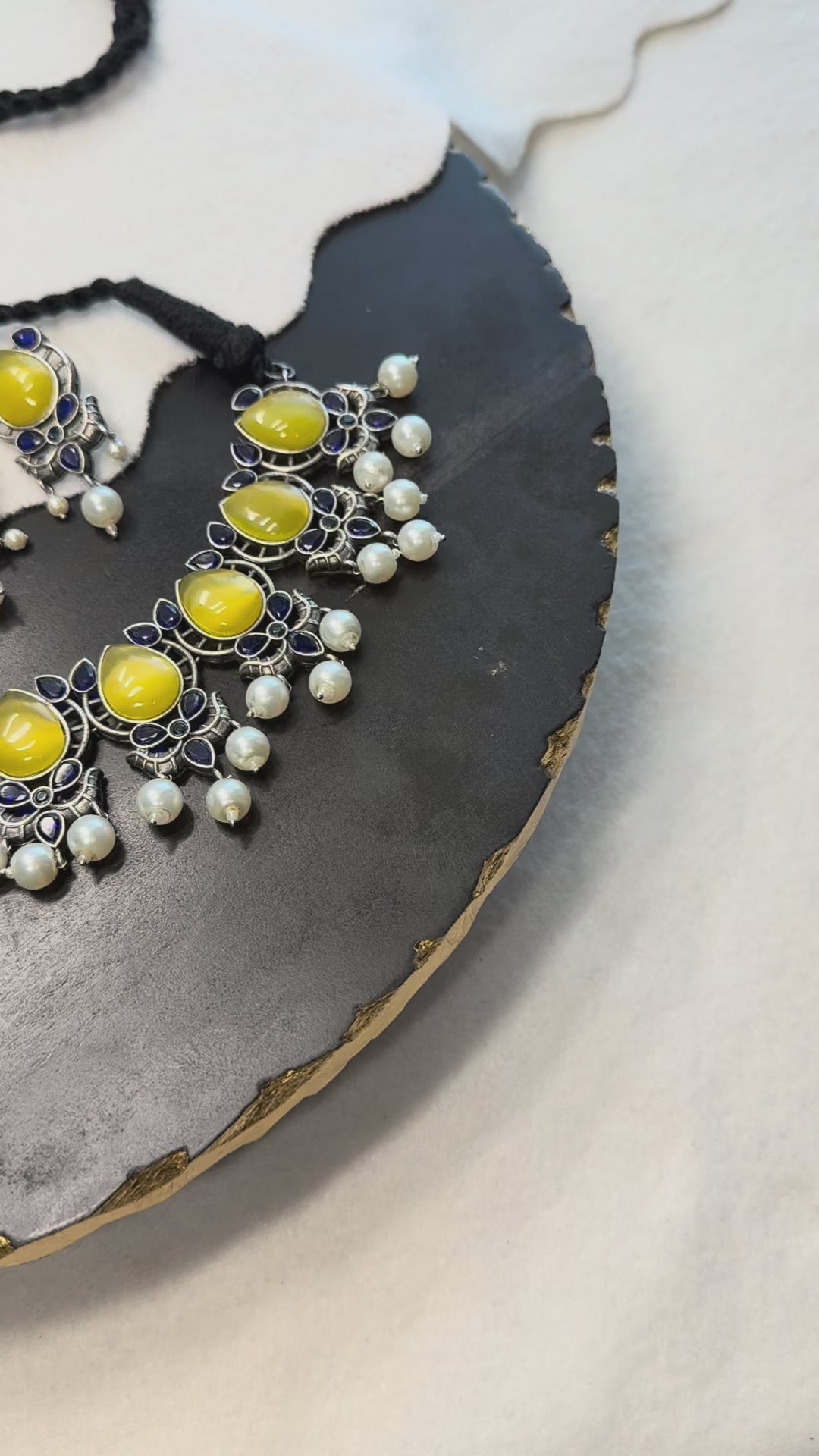 Yellow-Blue Choker