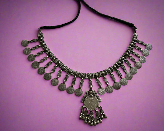 Oxidized Necklace King George pendant1 - Kolor Rhythms